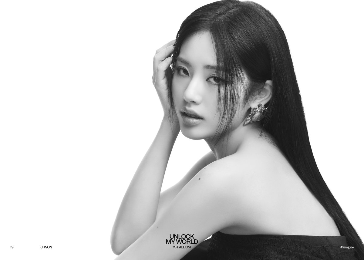realfromis_9's tweet photo. fromis_9 (프로미스나인)
1st Album [Unlock My World]
2023.06.05 6PM(KST)

🖤 #imagine Official Photo
#박지원 #ParkJiWon

#fromis_9 #프로미스나인
#Unlock_My_World
#menow https://t.co/74x0cny32A