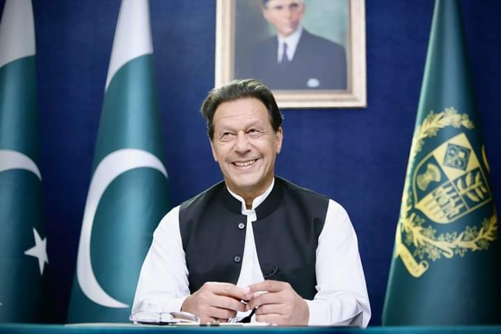 jokkeerrr2's tweet photo. پاکستانیوں آج میرا آپ سے سوال ہے،

وطن کی خاطر پوری ذندگی وقف کردینے والا  یہ شخص کیا دہشت گرد لگتا  ہے ؟
Yes

No

#میں_کپتان_کیساتھ_ہوں_کیونکہ https://t.co/IrqKaWwVdw