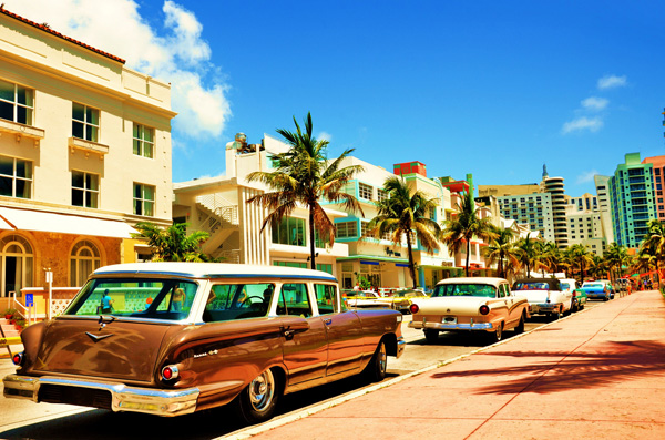 ¿Qué tal un desayuno en Ocean Drive mientras Miami despierta?