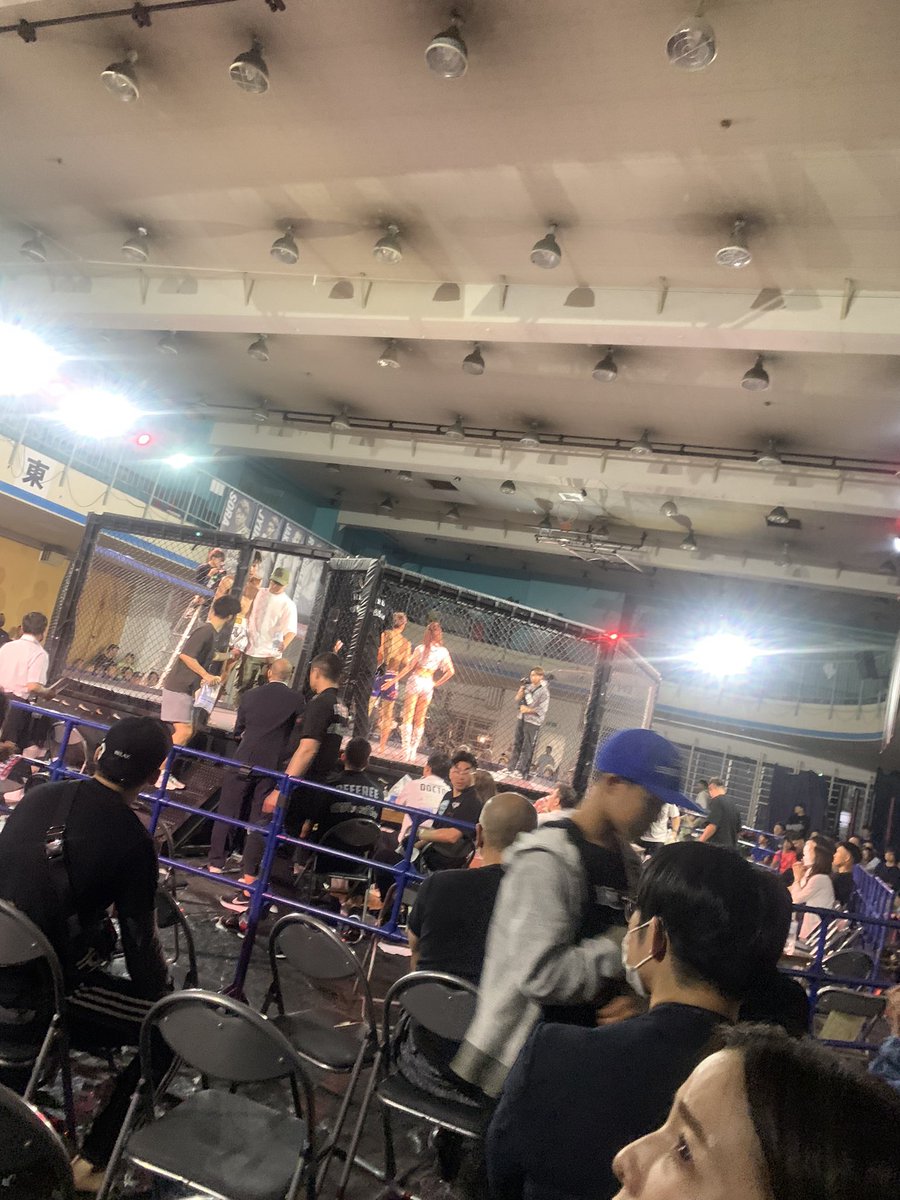 KO勝ちだ〜
マジですげ〜

おめでとうございます。