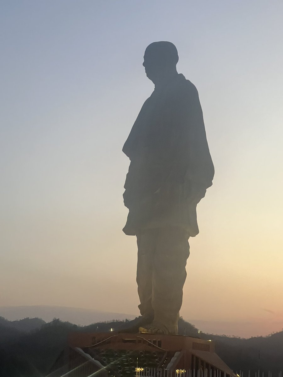 'स्टेच्यु ऑफ़ युनिटी'

#एकता_नगर
#StatueOfUnity 
#सरदार_पटेल 
#नर्मदा_ज़िला 
#Gujarat