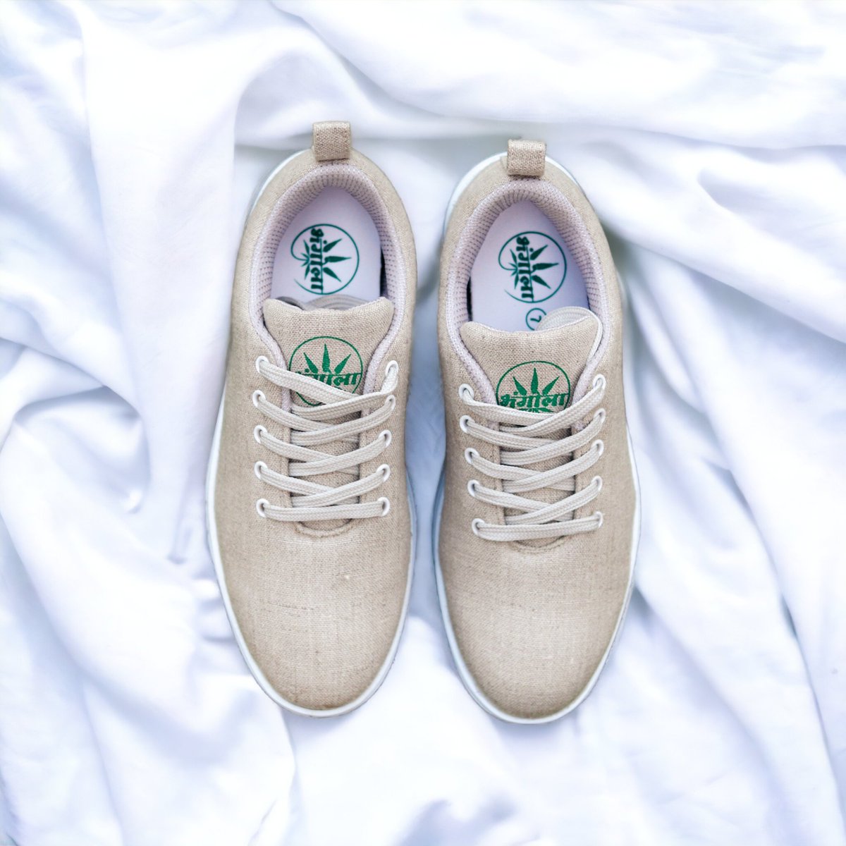 0xbhangola's tweet photo. Embrace nature's gift - Hemp - in your everyday essentials. From eco-friendly personal care products to stylish hemp shoes and innovative notebooks, Bhangola has got you covered. Join the movement towards a greener future. #ShowcaseSunday #Hemp #trybhang #Sustainability https://t.co/RfxaICDI1r
