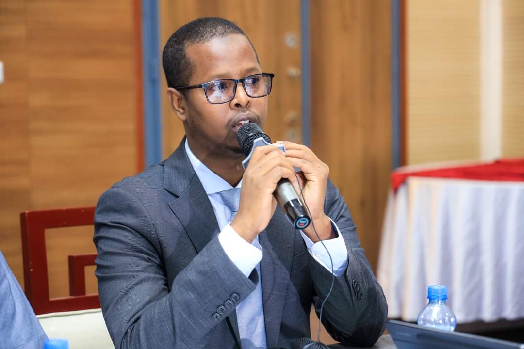 AidarusMHassan's tweet image. Somali Mayors Forum, organized by #MOIFAR kicked off today! Mayors from across Somalia are gathered to discuss strategies for improving local governance, boosting citizen participation in their communities. Looking forward to a successful &amp;amp; productive event! THANKS #UN #JPLG