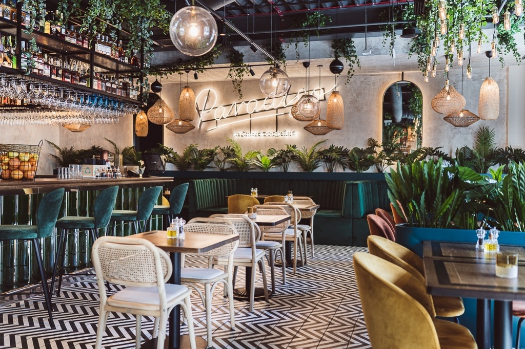 Interio63295813's tweet photo. Restaurant in Warsaw, Poland. [1199x799] https://t.co/rzAP7d46j4