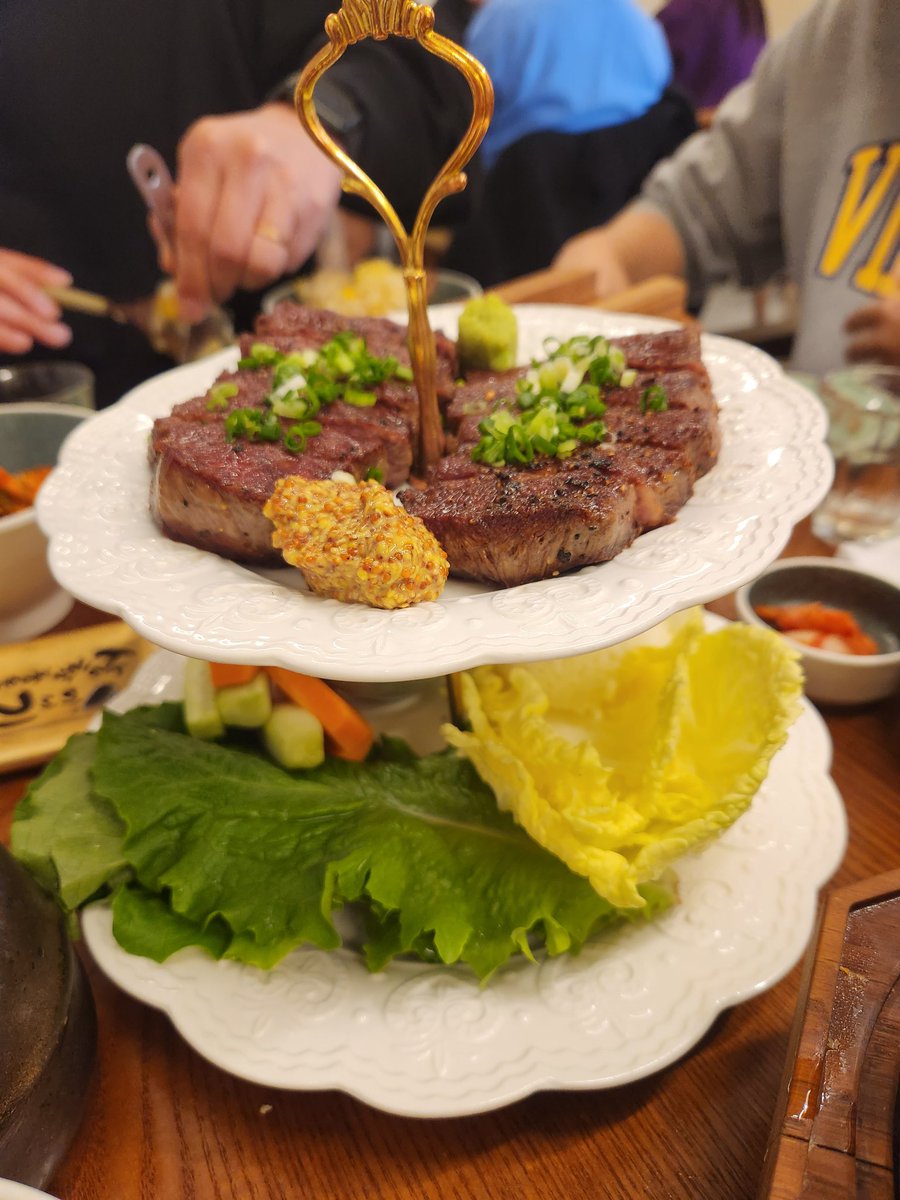 dotoribabs's tweet photo. 일산 맛집 이경양식당
밤리단길에 위치한 퓨전 양식 맛집
순대전골파스타, 부채살스테이크등 많은메뉴를 시켜봤는데 개인적으로 정말 맛있었던건 LA갈비솥밥!
#도토리밥_일산 #도토리밥_밤리단길 https://t.co/9tvXkBSmQE
