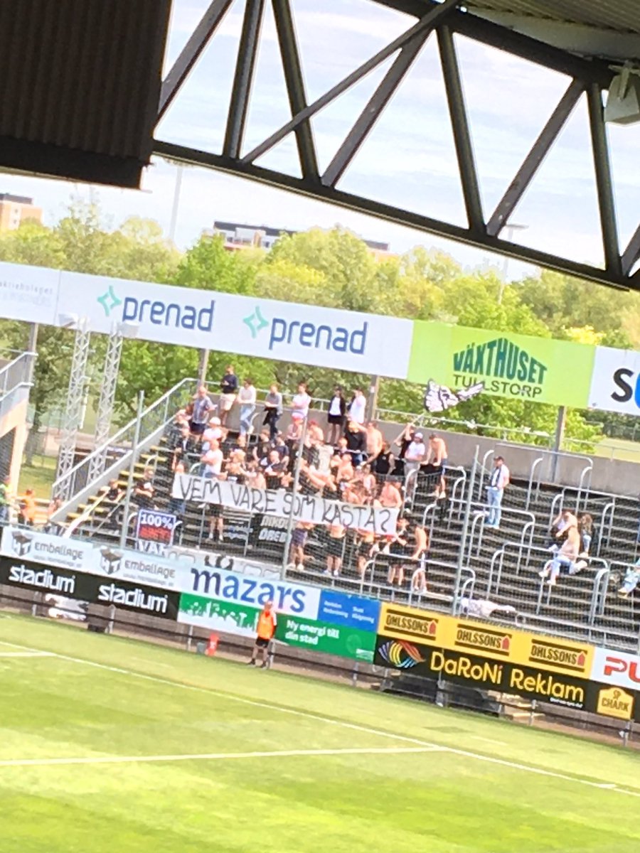 SvenskSupport's tweet photo. ÖSKs banderoll borta mot Landskrona https://t.co/BbLD9ME7VS