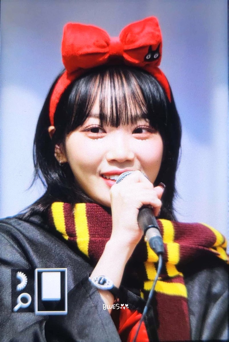 Bluessera's tweet photo. 230520 프리뷰
마법소녀 김채원 🎩

#김채원 #채원 #CHAEWON #キム・チェウォン #르세라핌 #LE_SSERAFIM #LESSERAFIM https://t.co/5h3g1M5ZTV