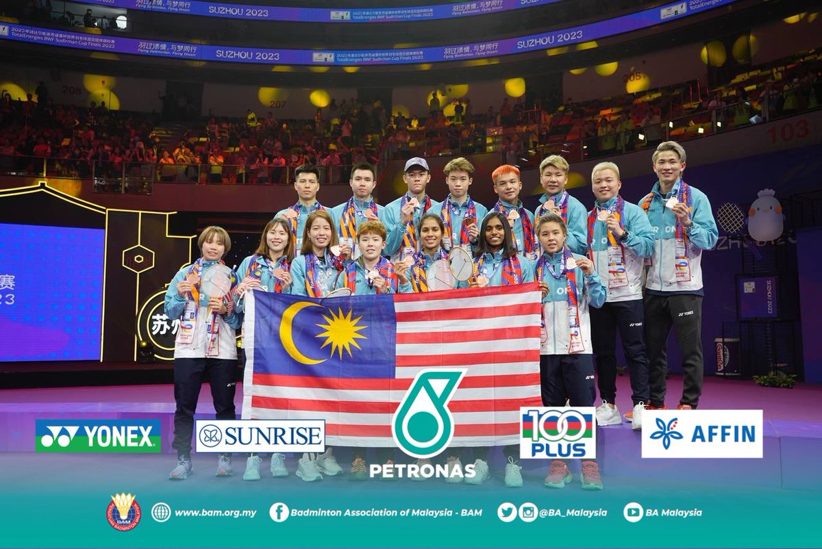 BA_Malaysia's tweet photo. Tahniah, Malaysia 🥉

#SudirmanCup2023
#DemiMalaysia
#BadmintonMalaysia https://t.co/BtOAPnh8XT