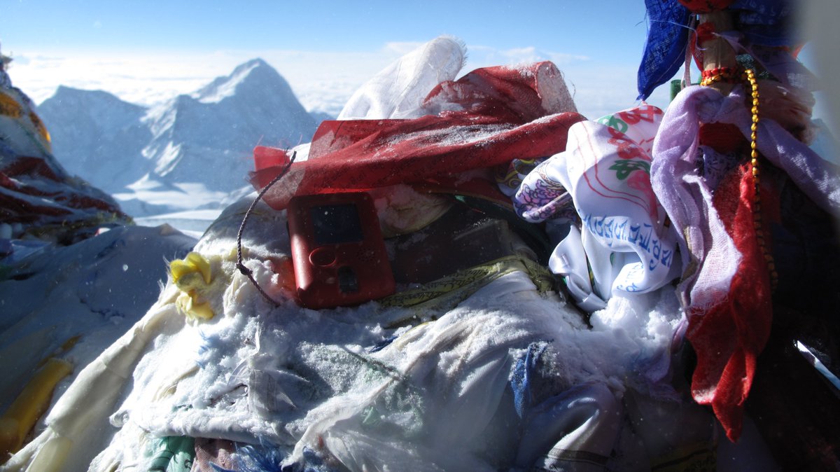 rpalbaltd's tweet photo. 10 years since we measured cosmic radiation exposures on Mount Everest, see: https://t.co/ROC1NELTHn https://t.co/zDfPDcRKEq
