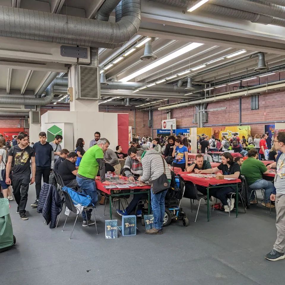 ludusFE's tweet photo. Anche oggi tavoli pieni a INDEPENDENCE PLAY!

#ludus #boardgame #gioco #giocodatavolo #roleplaying #rpg #RpgGame #giocodiruolo #ludusnews #playmodena https://t.co/XpOsHjyi7L https://t.co/RHb3HbNAj3