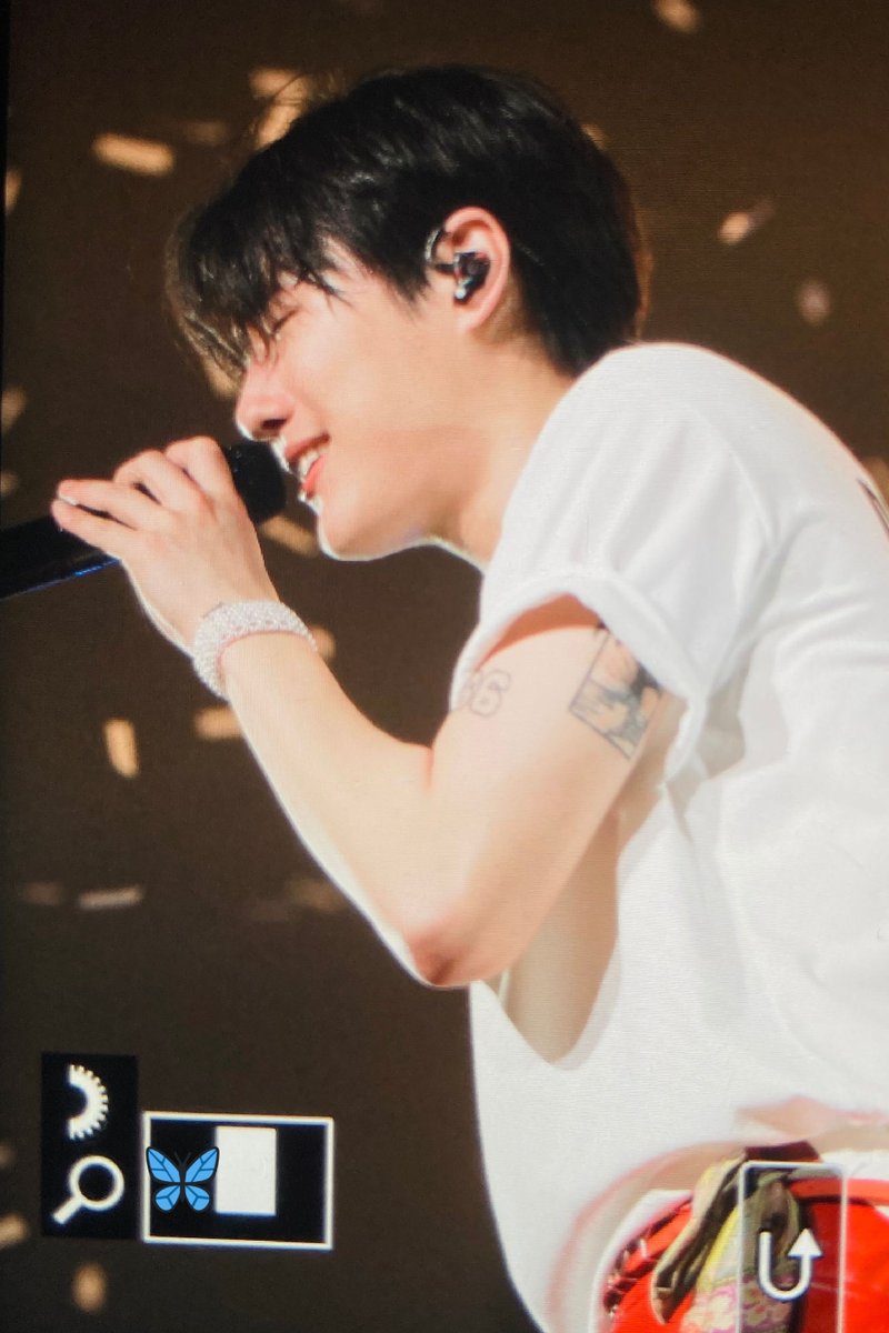 untitled1uv's tweet photo. 230521  #woodz #조승연 https://t.co/GH8z3V1ajt