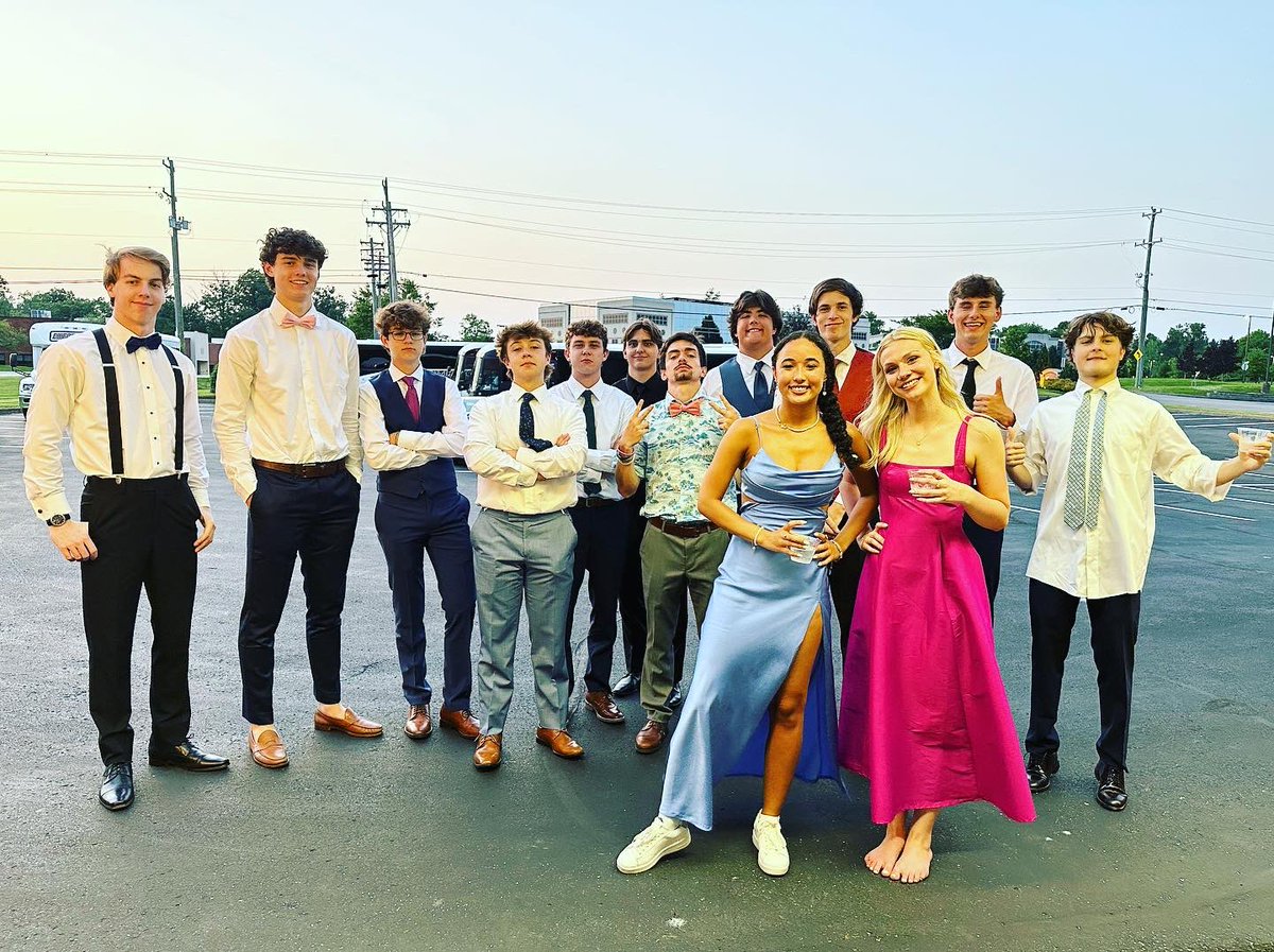 MrsE_MHS's tweet photo. Prom was a blast 🪩🪩 @MadeiraHSPrin @MadeiraSchools @g_bloomstrom https://t.co/Yjepk7KrZh