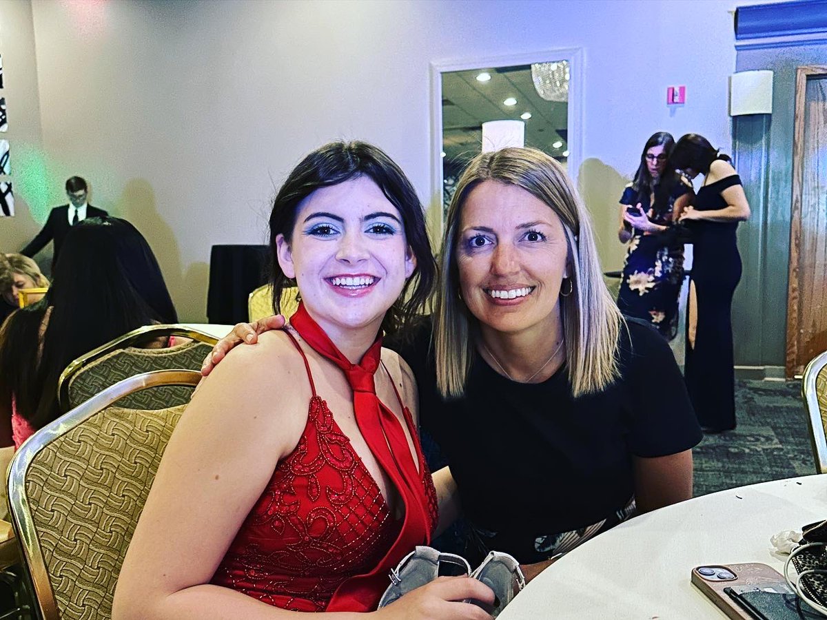 MrsE_MHS's tweet photo. Prom was a blast 🪩🪩 @MadeiraHSPrin @MadeiraSchools @g_bloomstrom https://t.co/Yjepk7KrZh
