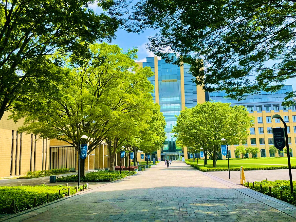 R523_I4869's tweet photo. 青空の下、自然の溢れる校舎。
青の学舎。#PhotoChallenge2023May
#photograghy #photographer
#写真で伝えたい私の世界
#キリトリノセカイ
#ファインダー越しの私の世界
#写真撮ってる人と繋がりたい
#iPhone写真部 #日常組
#空がある風景 #viewtoremember https://t.co/xhKlfDM87p