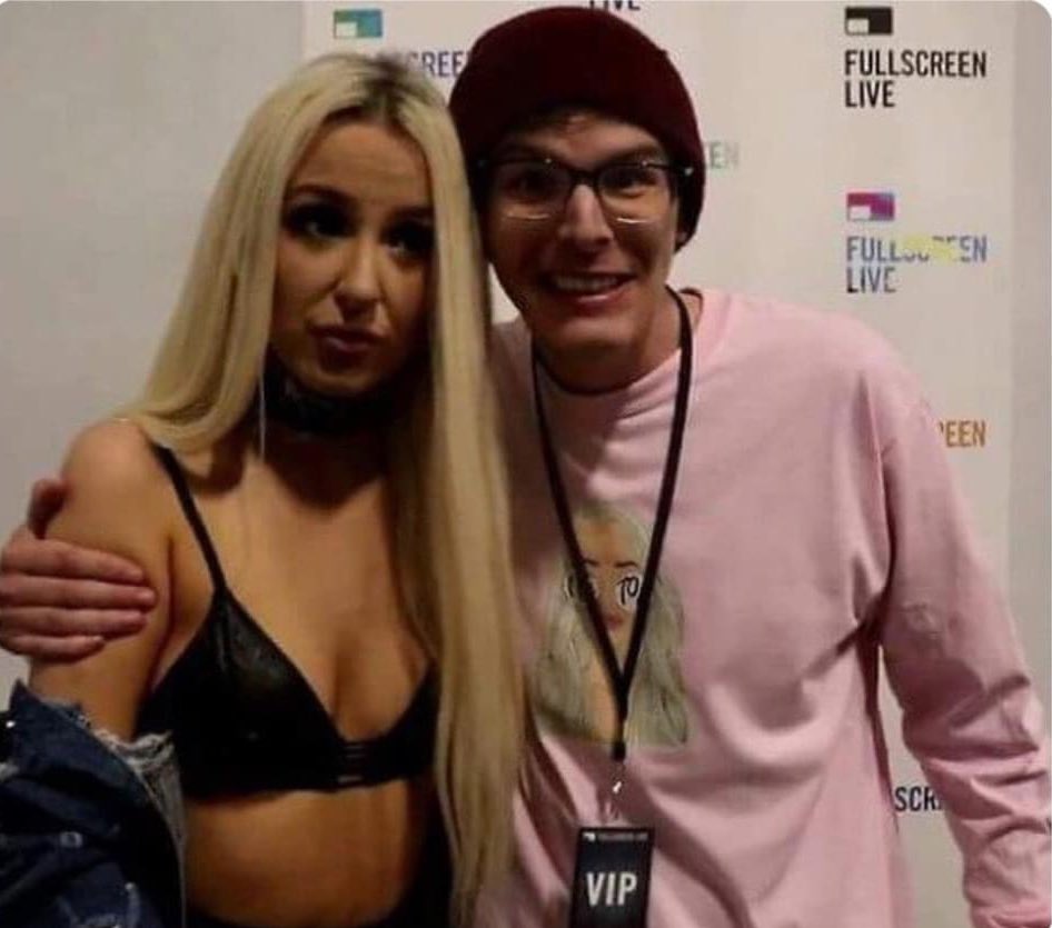 EverythingOOC's tweet image. wow what a nice man, i wonder what he will say