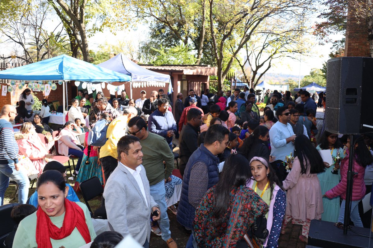 @indiainjoburg organised a  Millets Festival to promote millets in the #InternationalYearofMillets. Indian Diaspora, locals and Indian community associations participated in the event. Mr. Tseke Nkadimeng, Ambassador #SaveSoil was the chief guest. 
@MaheshIFS
@hci_pretoria
