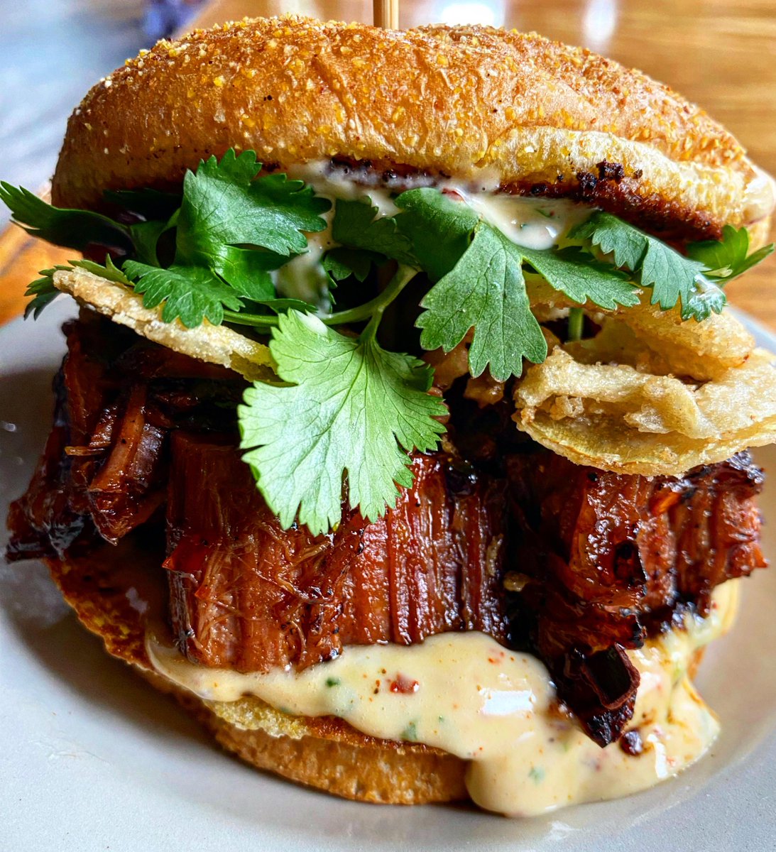 redditFoodPorn's tweet photo. 12hr Szechuan Brisket &amp; Cornbread Sandwich. From u/Chef_GonZo https://t.co/55QGmxcy4P