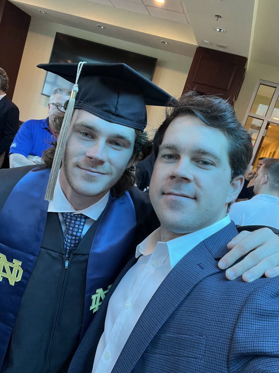 Congrats to Pat Kavanagh on his graduation. Love this photo of he and Matt. 3 Brothers who have or will graduate from ND and a sister who got her graduate degree from Mendoza. #legend #Goirish ⁦@NDlacrosse⁩