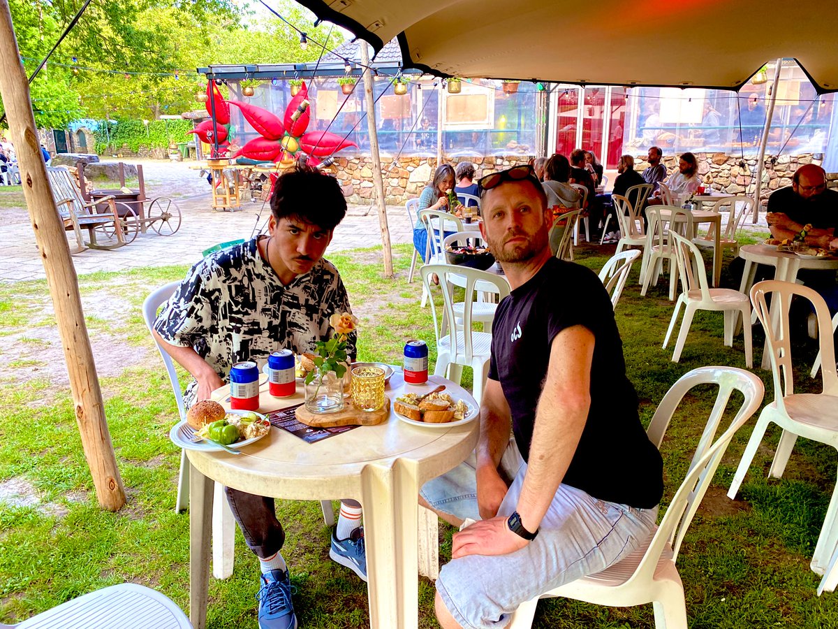 chessucation's tweet photo. Last night was pretty cool:

🎟️ 600+ guests using @xPortalApp to check in for the event
🏆 Web3-powered raffle sending winner tickets to attendees’ wallets
👨‍🎤 @bobsinclar headlining the party
🌱 Hanging with lots of @OnChainSmokers members and onboarding a few new VIPs 👀

GM etc https://t.co/E7hECiS14m