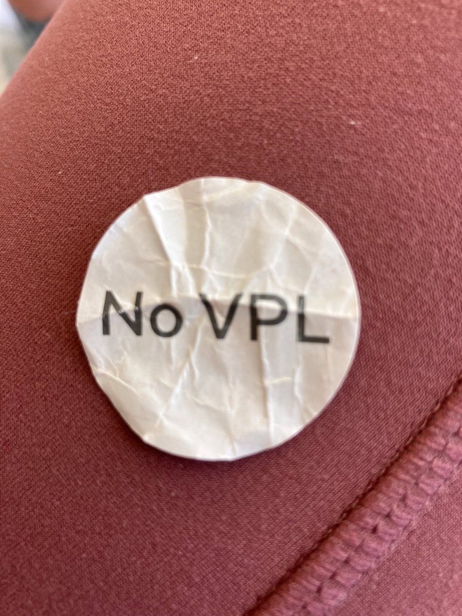 ceciliateachRS's tweet photo. Putting my leggings in the wash, I discover this stuck to them. What the hell? Where did it even come from?? Why? Omg! How? What?! And then the horrifying thought….did I walk around all day yesterday with it attached to my behind?! 😲 #novpl https://t.co/SuK4CRzY0B