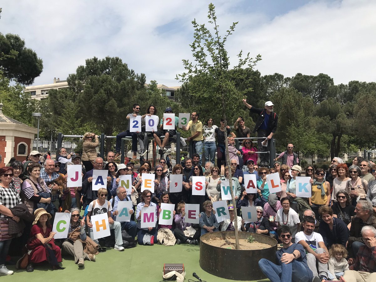 verdechamberi's tweet photo. Un #PaseoDeJane que este año no solo es reivindicativo del #DerechoALaCiudad, sino que también celebramos el triunfo de 17 años de lucha vecinal, que han conseguido abrir este gran espacio de Chamberí a toda la ciudadanía tras tumbar las vallas del #GolfIlegal https://t.co/PVsNbZlp9G