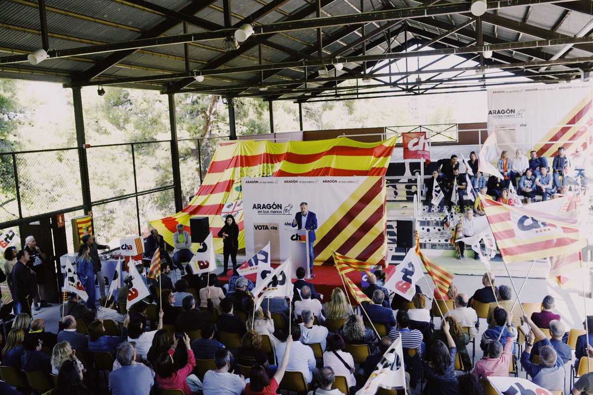 Aragonesista's tweet photo. 🤙🏼 Good vibes en el mitin central de @Chunta en el Rabal.
💪🏼 Vamos a recuperar Zaragoza y a seguir gobernando Aragón desde la izquierda y el aragonesismo.
🗳️ #AragónEnTusManos
🗳️ #ZaragozaEnTusManos https://t.co/BmuaAX2icR