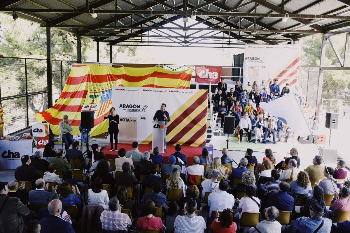Aragonesista's tweet photo. 🤙🏼 Good vibes en el mitin central de @Chunta en el Rabal.
💪🏼 Vamos a recuperar Zaragoza y a seguir gobernando Aragón desde la izquierda y el aragonesismo.
🗳️ #AragónEnTusManos
🗳️ #ZaragozaEnTusManos https://t.co/BmuaAX2icR