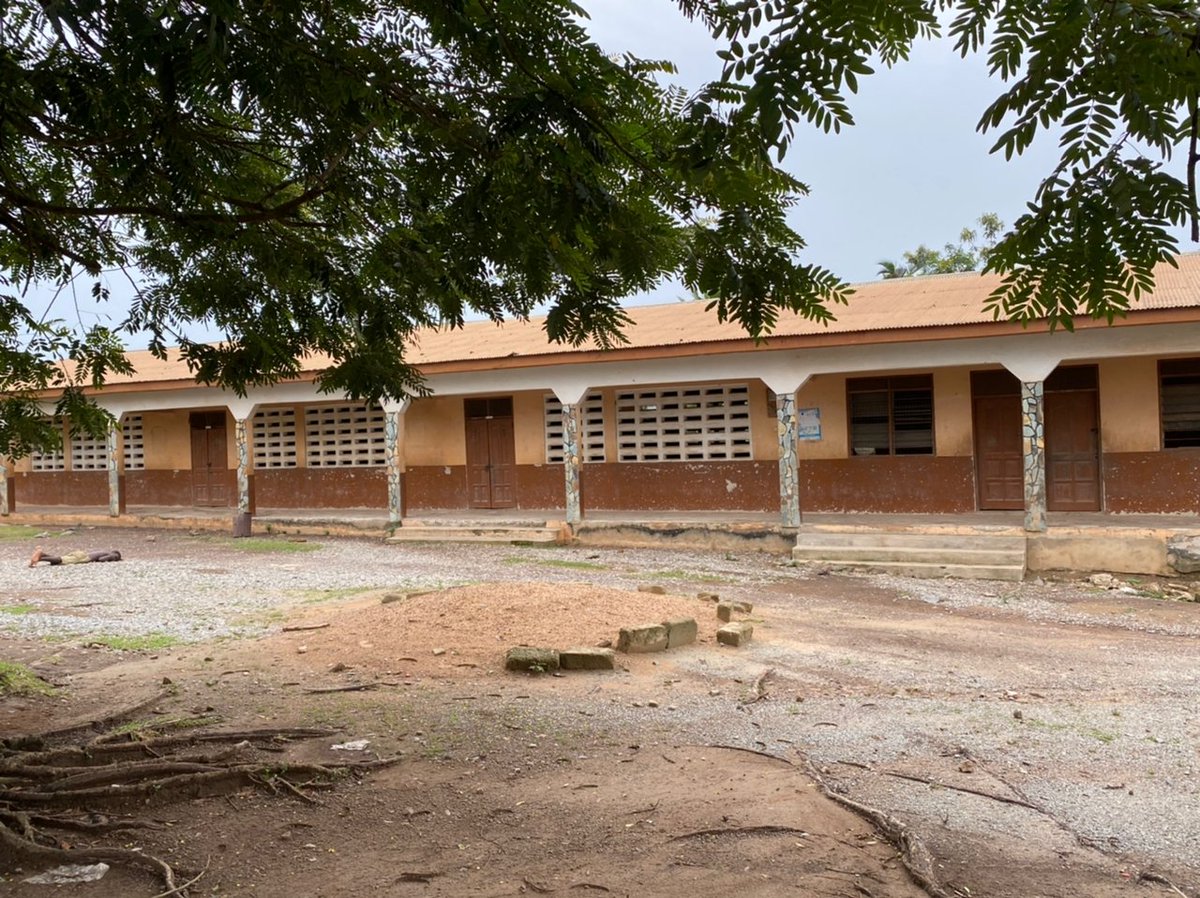 kwazibruce's tweet photo. .@SubriTIABS is raising funds to electrify its classrooms to aid teaching &amp; learning. The school management is therefore appealing to your generousity to aid them complete the school's electrification project. Support them by donation via #Chango here: https://t.co/0PW9uy8jfy https://t.co/t7qmlGB81Z