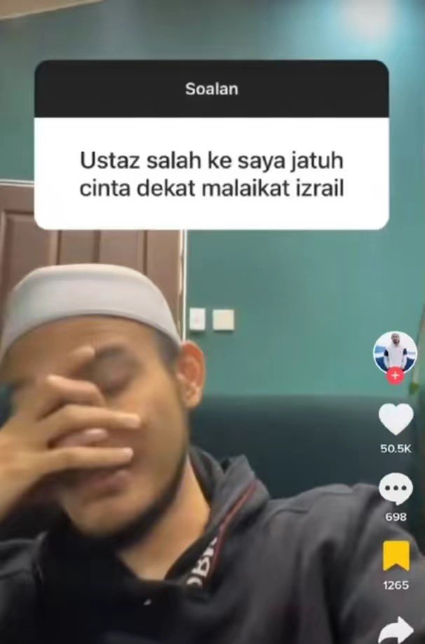 chotz666's tweet photo. Antara ustaz yang dulu serious gila. Now dia more lay back chill je layan soalan2 orang kelakar wei. Ustaz2 yang pandai berdakwah dengan ada some humours ni lagi nampak berkesan tuk menarik minat generasi skg tuk mendengar dr yang serious marah2 punya dakwah https://t.co/0Rl3GbnMo4