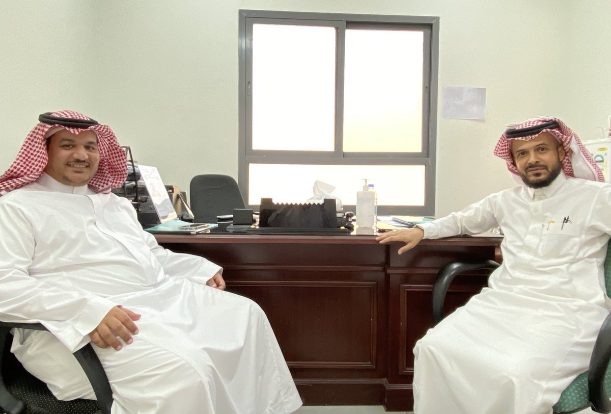 زيارة |
زار المدرسة أ.عابد السلمي مشرف مادة المهارات الرقمية في #مكتب_التعليم_بالنسيم 
#تعليم_جدة