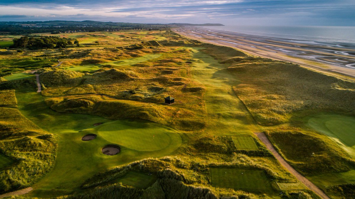 Rolling fairways and dunes, tag the friend you will be walking these fairways with this summer⛳️

.
.
.
#colouthgolfclub #baltray #linksgolf #golf #ireland #playgolf #discoverireland #boynevalley