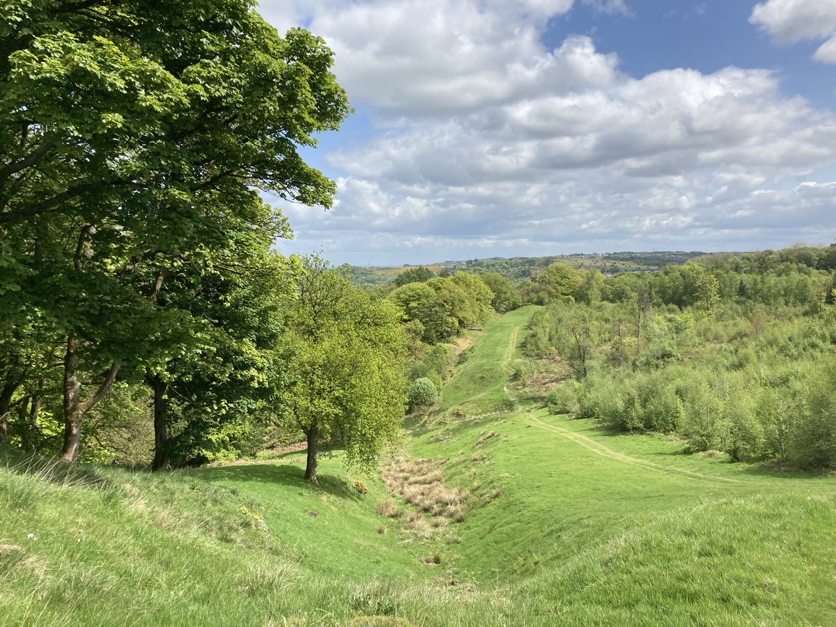 drspjohnson1's tweet photo. @RobGMacfarlane That’s so true.  These are some of the paths from this weeks walk along the #JohnMuirWay.

The Way feels like Scotland’s ribbon of nature, connecting wildlife with history, and industry with the environment.  And these are the paths that narrate the story.

#LivingScotland https://t.co/lFWvGJg7TO
