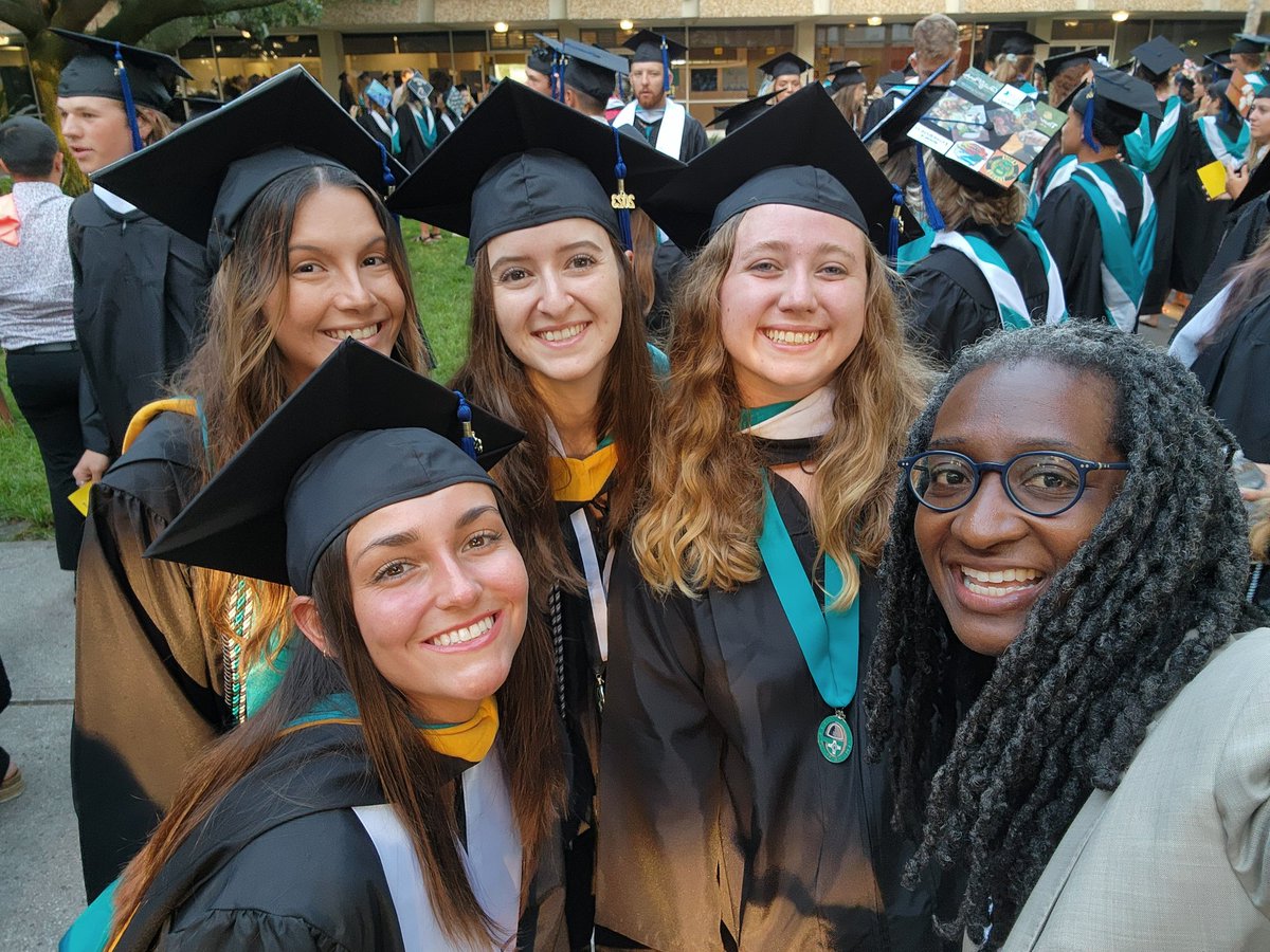 LaRubyMay's tweet photo. Super excited to be on campus sharing in this moment. Congratulations class of 2023 @eckerd
#KappaKid https://t.co/kYQgZ6GFl9