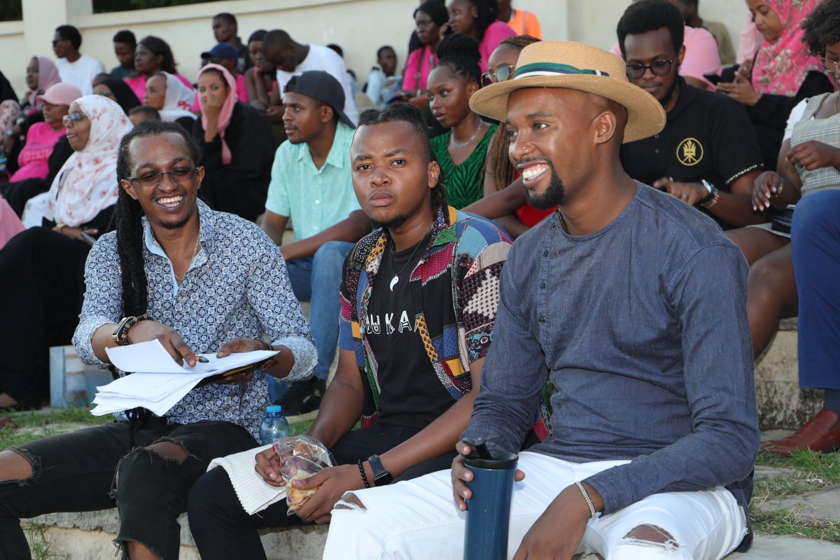 kenyafilmcomm's tweet photo. Our gratitude goes out to residents of Mombasa County who turned up at Mama Ngina Waterfront to show love and support for the Kenyan films being screened under the #ReelCountyFilmFestival.
Let's continue watching and supporting Kenyan films. https://t.co/kltewhixy6