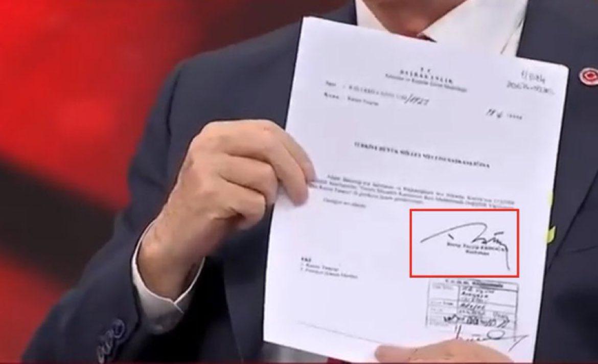 Mansur Yavaş:

“Erdoğan, Öcalan’ı ‘etkin pişmanlık’ yasasından yararlandırmak istedi!

AKP, üç defa Öcalan’ı çıkartma teşebbüsünde bulundu. Erdoğan 2003 yılında Amerika’nın isteğiyle, ‘topluma kazandırma kanun tasarısıyla’, 2006 ve 2013’te de Abdullah Öcalan’ı ‘etkin