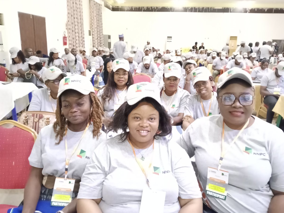 Heroine women foundation attended petroscan, NNPC tredran consulting event on the New NNPC and it's PIA for easier regulation.
Women_heroine
NNPC
Petroscan