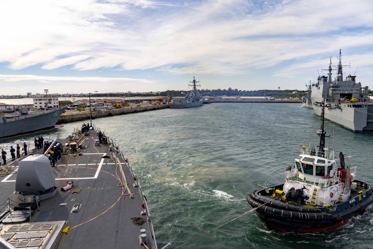 Adiós Rota! 🇪🇸 🇺🇸 

#USSPorter departs from Rota, Spain, May 2, 2023. Porter is on a scheduled deployment in the U.S. Naval Forces Europe area of operations, employed by the #USSixthFleet to defend U.S., allied and partner interests.
 
📷: IC3 Hailey Servedio