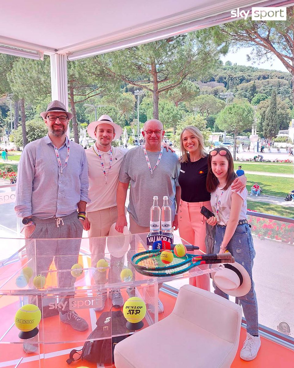 SkySport's tweet photo. Grazie a Sky Extra un'esperienza speciale nei nostri studi Sky Sport Tennis a Roma in attesa della finale   
#SkyExtra #SkySport #SkyTennis #IBI23 https://t.co/AMx4DYpa80