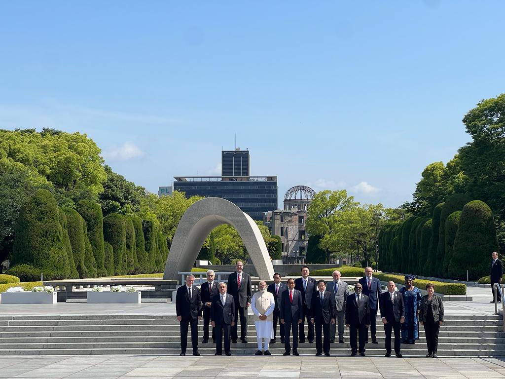 NOIweala's tweet image. A touching visit to the Hiroshima Peace Memorial Park with Prime Minister Kishida and leaders. May we know more, not less, peace in the world. @JPN_PMO