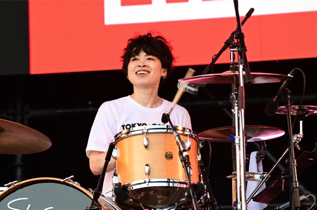 SHISHAMO_BAND's tweet photo. 「METROCK TOKYO 2023」
無事終了しました!!!
快晴の中の演奏、
めっちゃ気持ちよかったーーー!!!☀️

皆さんが思いっきり楽しんでいる姿が圧倒的なエネルギーになってWINDMILL FIELDいっぱいに広がっていました🔥🔥🔥

一緒に楽しんでくださりありがとうございました!!!🙌(吉川)
photo by 岸田哲平 https://t.co/cpqyAI4Yky