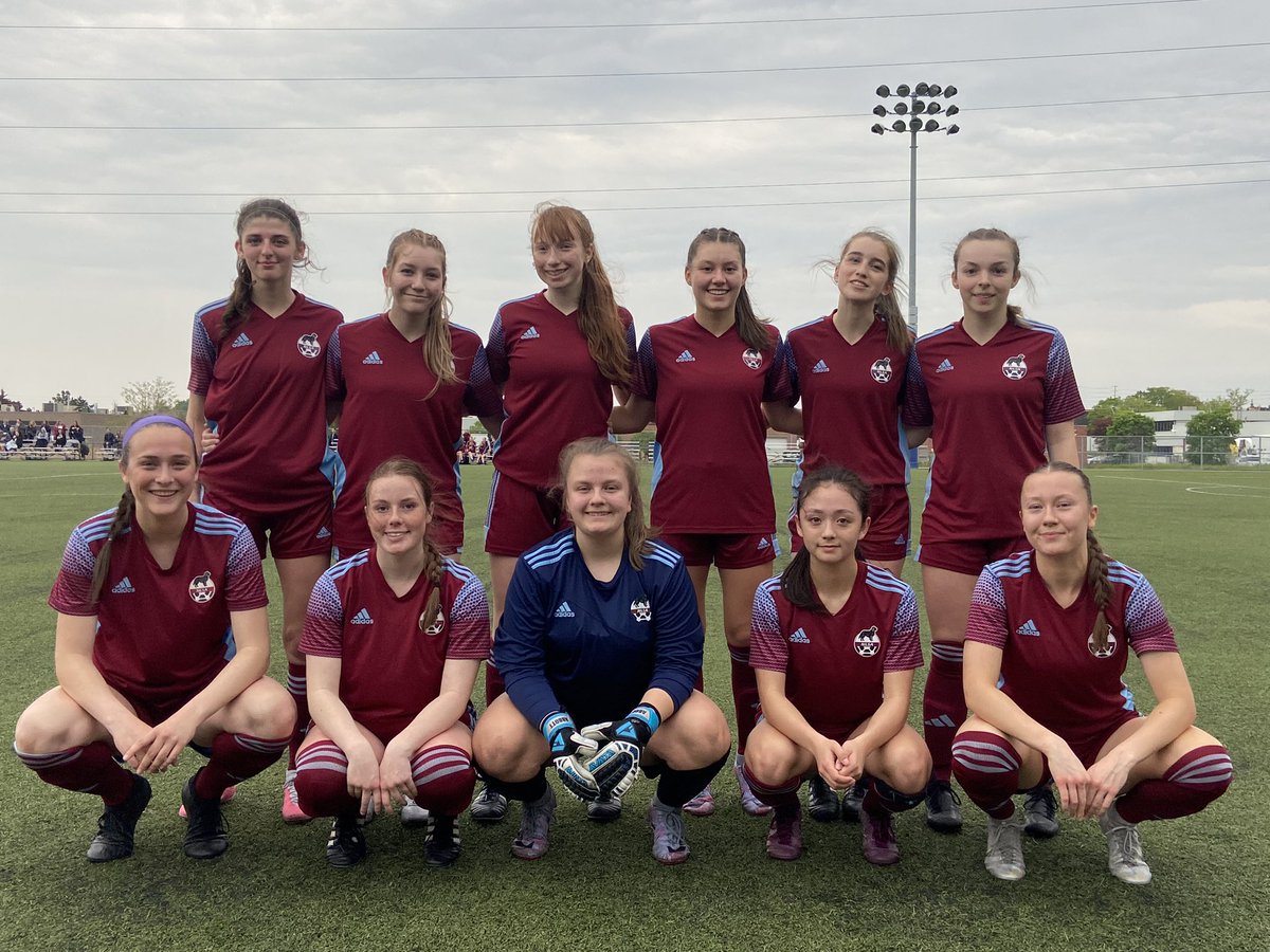 Gillian79407070's tweet photo. NLSA GU18 heading into day 3 at Umbro Showcase today. 1 tie & 1 loss so far. Playing well. Good luck today ladies!! @SoccerNLSA https://t.co/MxwgrDeYzA