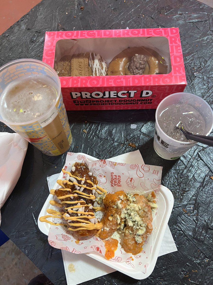 Leanne 🌚 tweet media