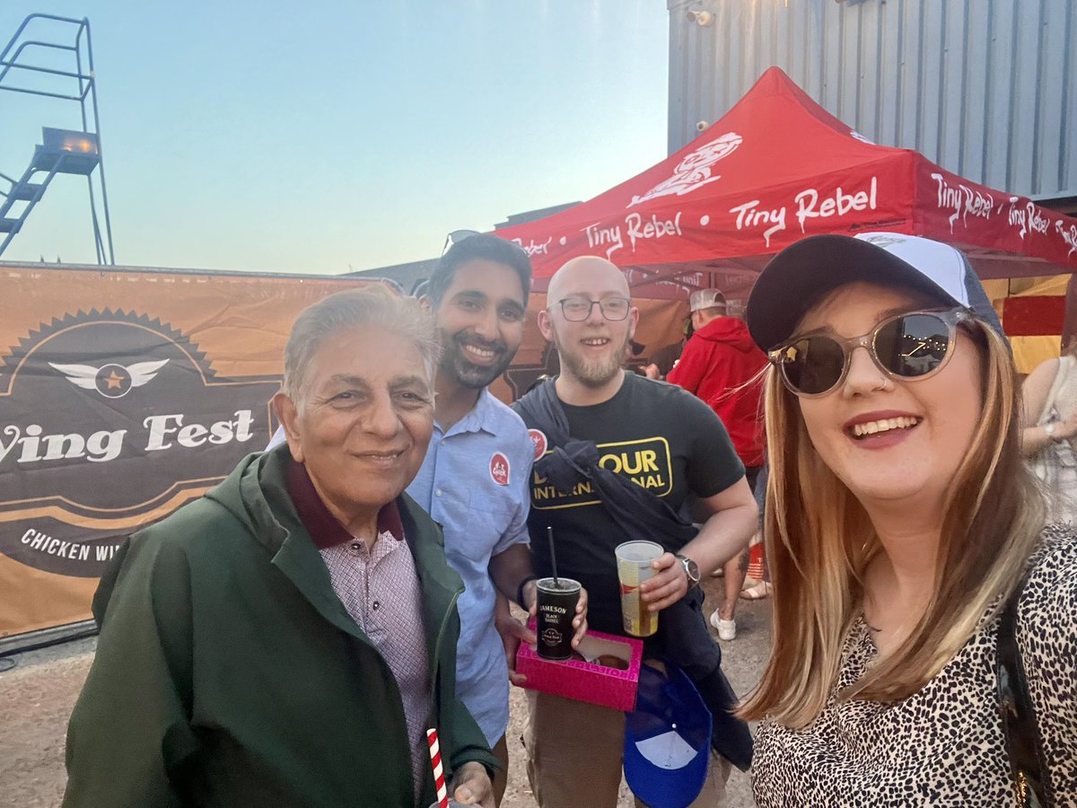 Leanne 🌚 tweet media