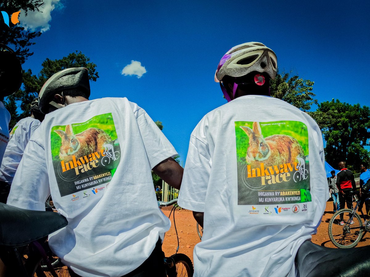 MagazineJimbere's tweet photo. 🥳 En marge du #GitegaTour2023, la #InkwavuRace: 10 #femmes - qui ont représenté les groupements agricoles "Muntu n'uwundi" soutenus par @JimbereWoman - s'alignaient pour une compétition cycliste sur une distance de 7,5 km

 🥇🐇 À la clé: des lapins comme prix pour les meilleures candidates

#Burundi #sports #womenempowerment