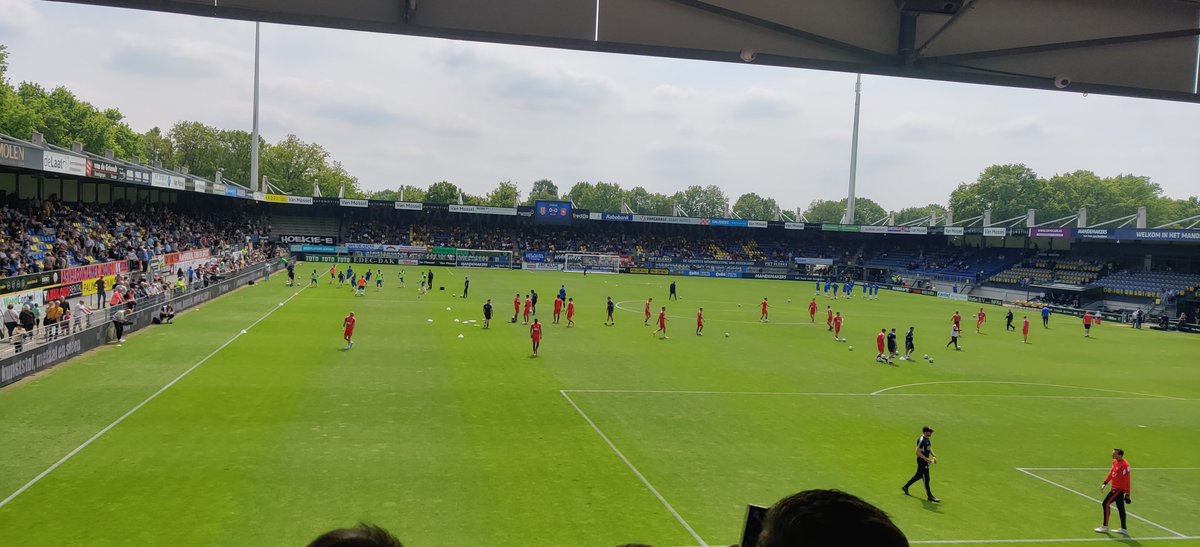 Nyekative's tweet photo. hup twente #COTE #FCTwente #rkctwe https://t.co/jHv1YC8dhK