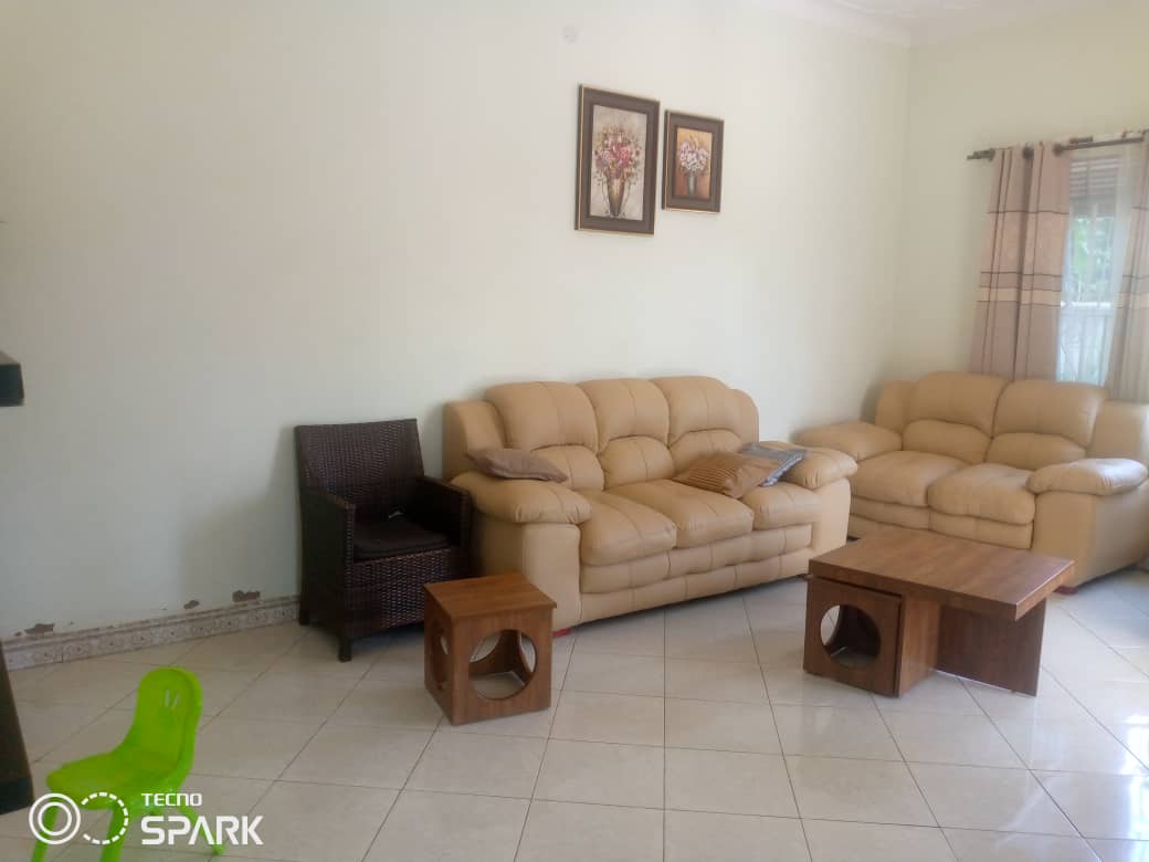 shukranproperty's tweet photo. A beautiful house for sale in Kira Bulindo on #20Decimals #3bedrooms 2 bathrooms sitting dining kitchen near main asking #250millions with ready title..call 0706592177 https://t.co/deqcZUJDK8