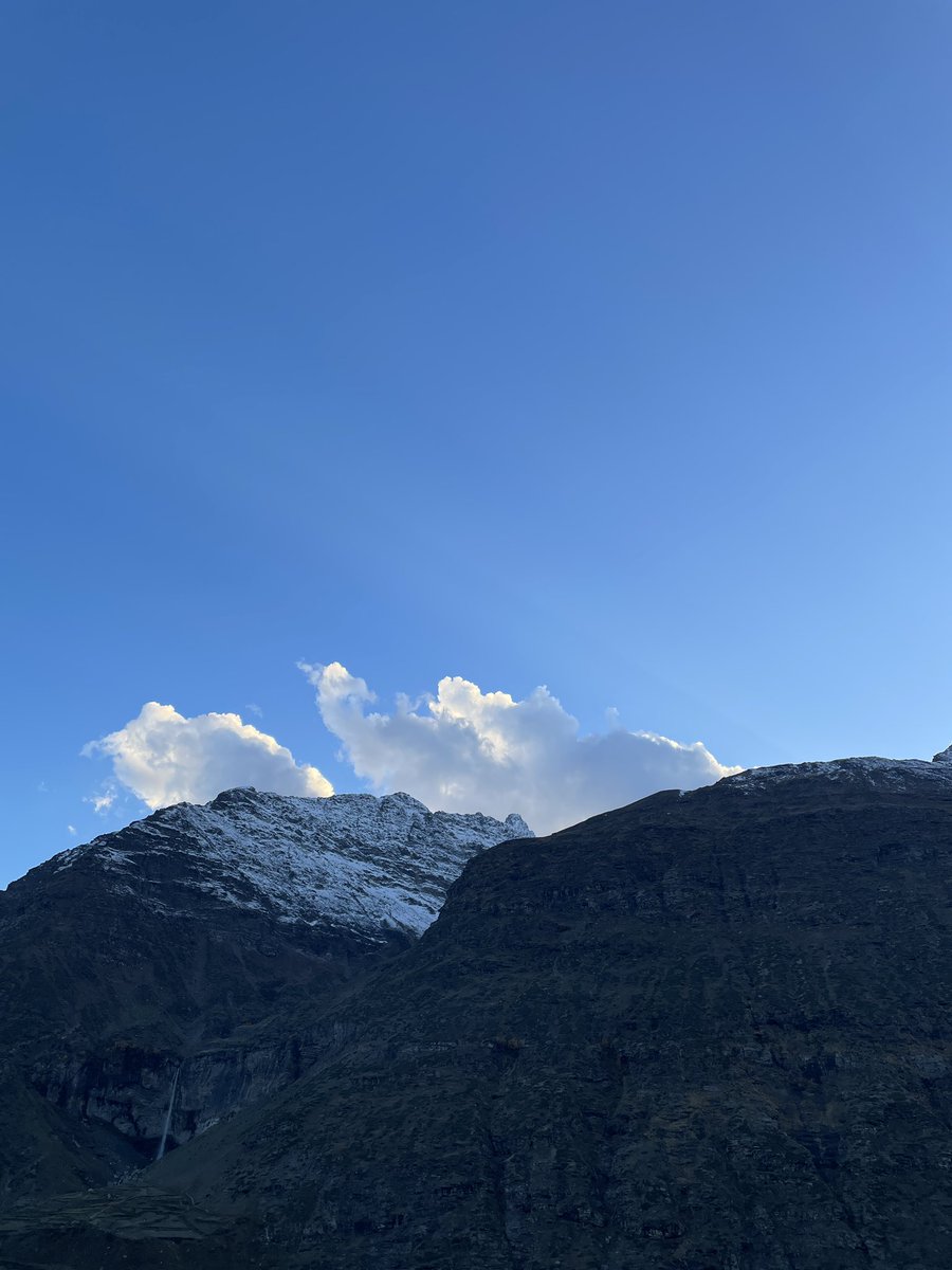 Tripti Naithani #पहाड़ी tweet media