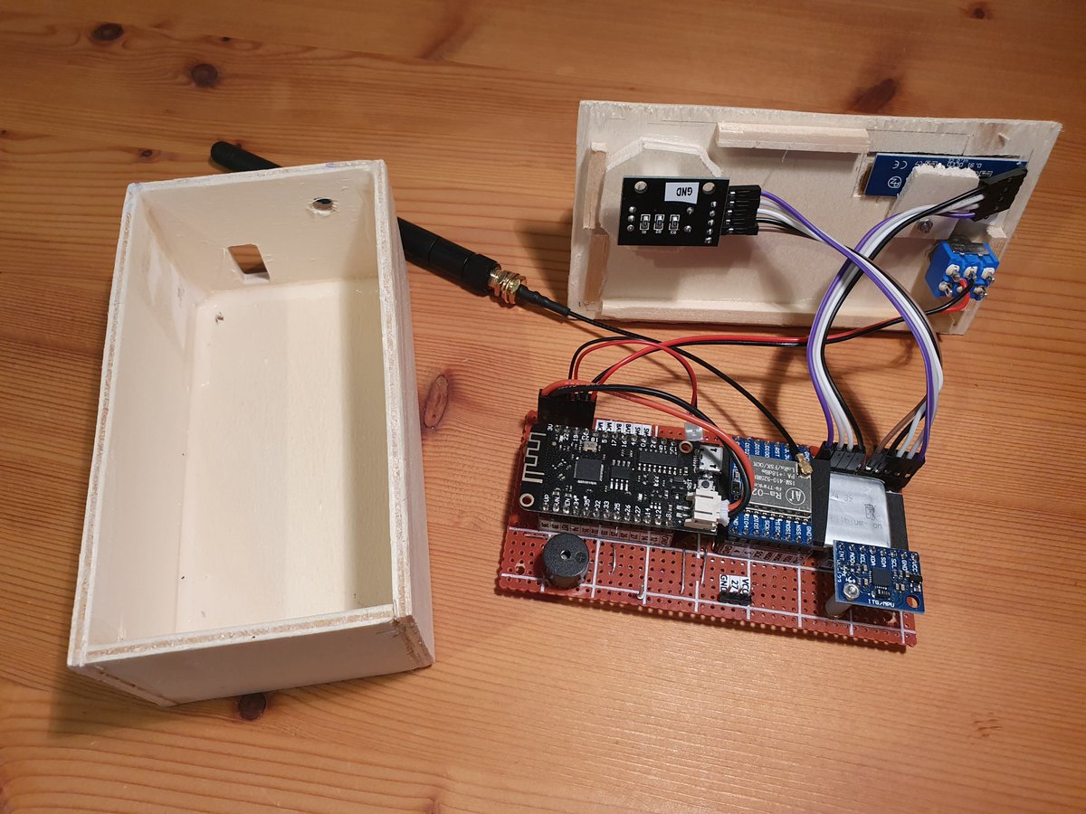 giammaiot2's tweet image. SenderReceiver by codingABI
github.com/codingABI/Send…
DIY receiver & senders for sensors based on ESP32 & ATmega328 with 433MHz ASK & LoRa.
WASHING-END SENSOR FOR WASHING MACHINE: When the wash machine is finished (when no shaking is detected...
#SoftwareDefined #SDR
#LoRaWAN