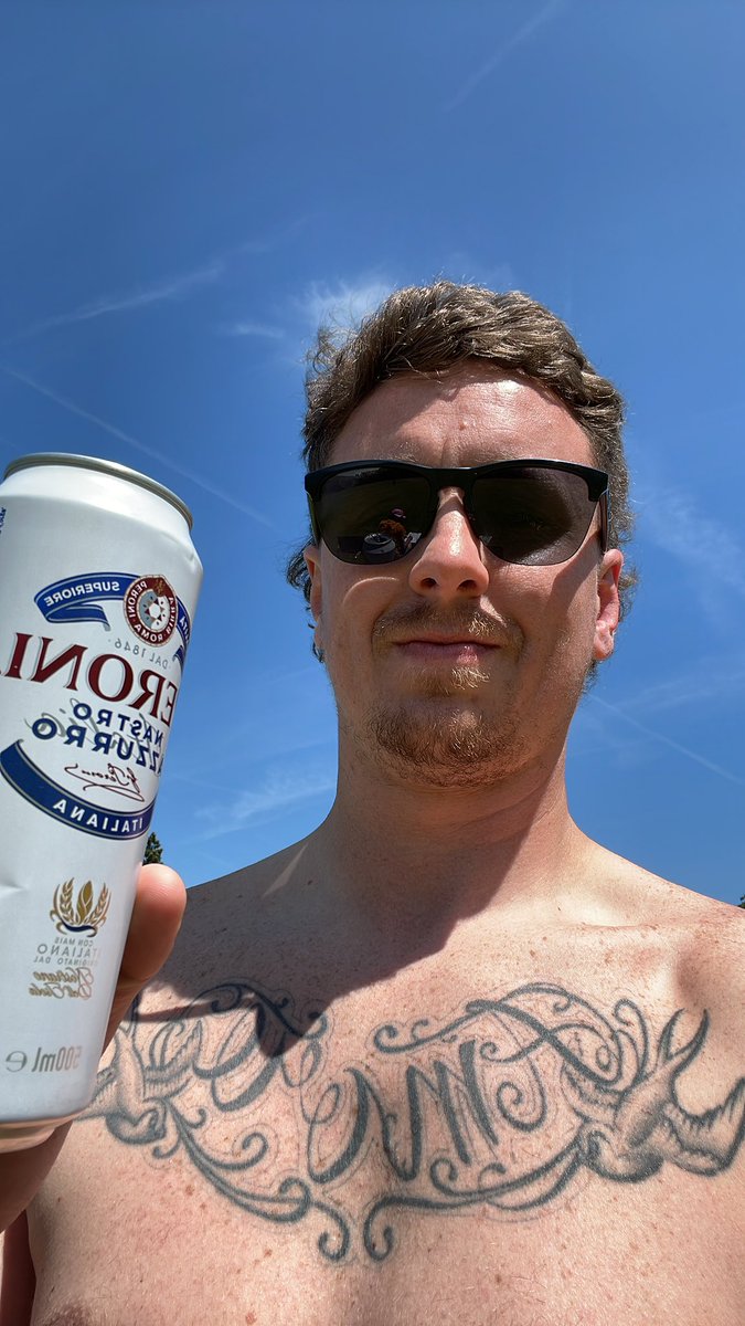goochy08's tweet photo. @Gregb1987 I love Sundays. #ooooof https://t.co/oyCjie9rI2