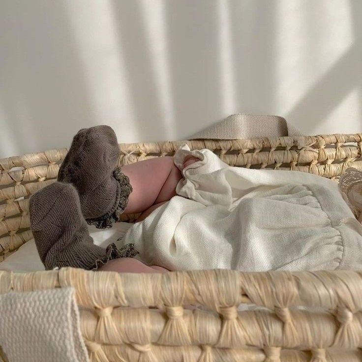 gilmorekie's tweet image. ♡𝅼  ͡ Bom dia, pessoal! Como estão hoje? Aproveitei que o dia está bonito para visitar a praia, o ar fresco é ótimo para o Pedrinho e dizem que som de mar acalma o neném, acho que é disso que ele precisa agora, pois não dormiu a noite inteira. Vocês gostam de praia?!